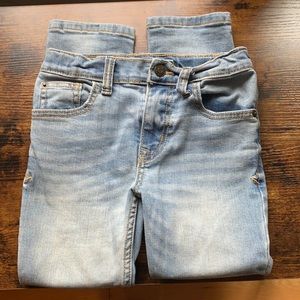 Cat & Jack size 6 faders distressed jeans